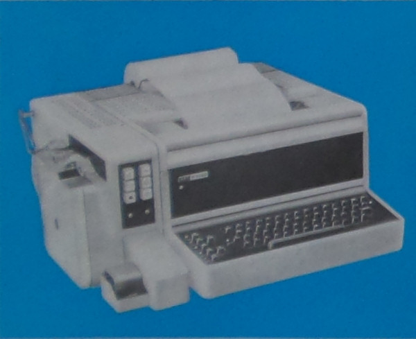 F 1100 Bild 1
