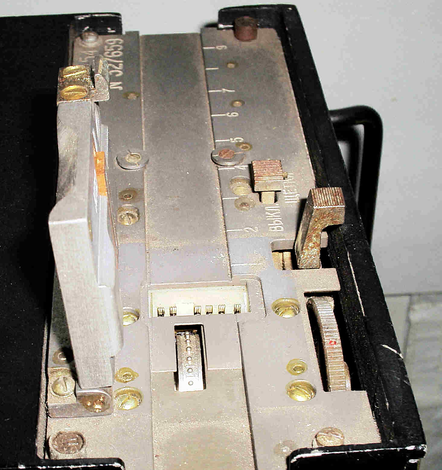 P-590A Lochstreifenleser