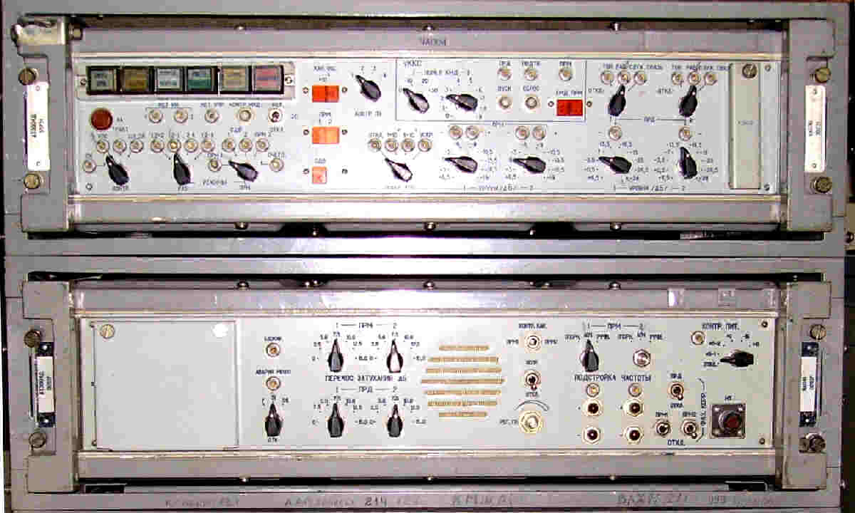 AT-3004 D